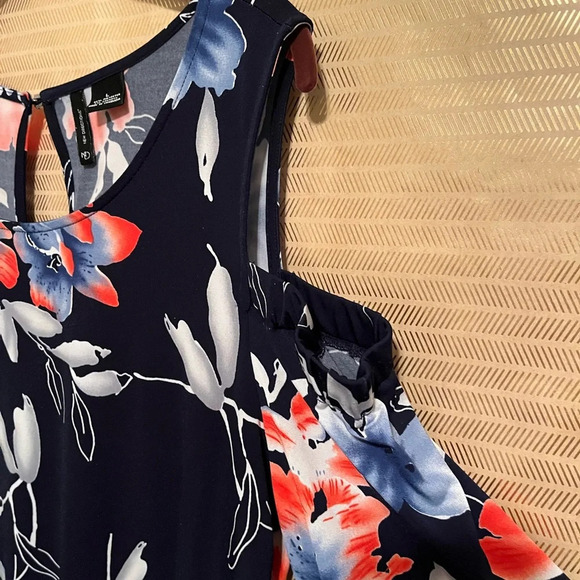 NEW DIRECTION~NAVY BLOUSE~COLD SHOULDER-~LG - Picture 7 of 8